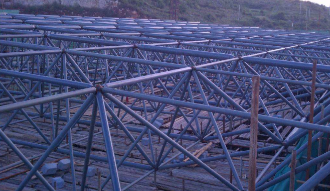 连云港概述网架加工公司对网架保温隔热的办法